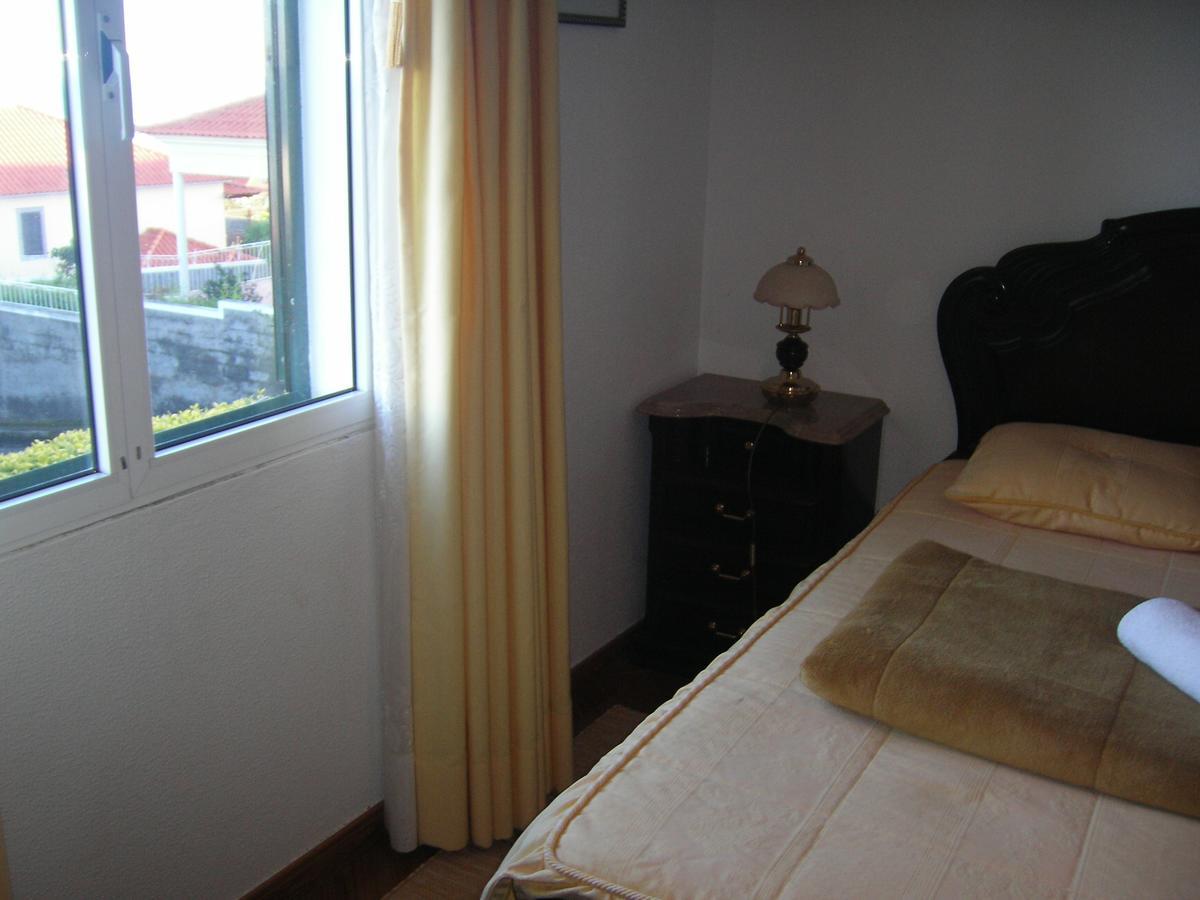 Residencia Ana Piso Um 1 Hotel ซานตาครูซ ภายนอก รูปภาพ